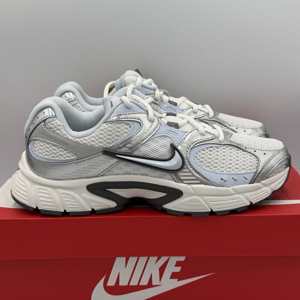 Nike V5 RNR Running Womens Size 9 White Blue Tint Grey Silver HQ7901-103 - Picture 1 of 12